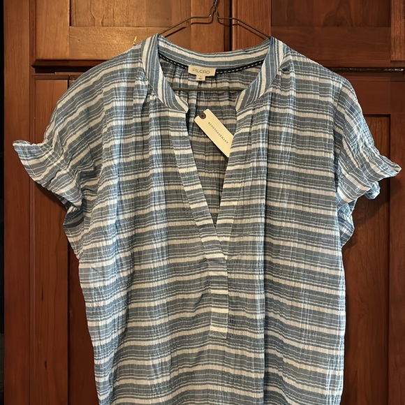 Anthropologie women’s large adorable blouse blue and white. - Picture 3 of 6